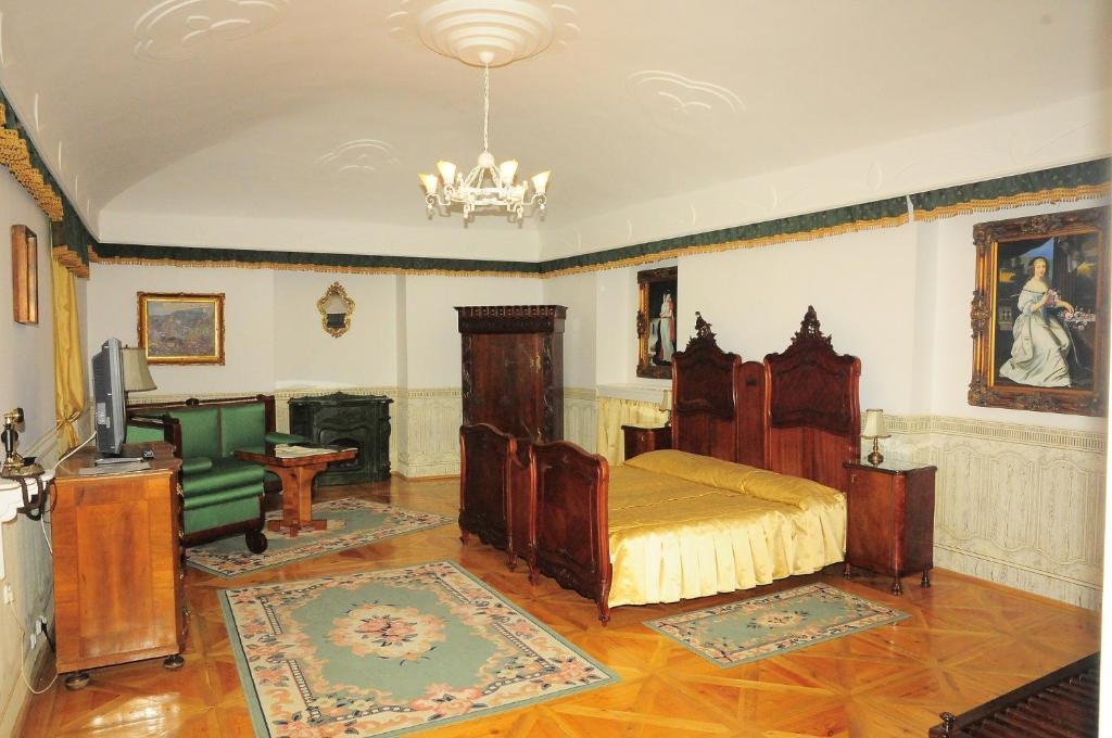 Teleki-Degenfeld Kastélyszálló Szirák Camera foto